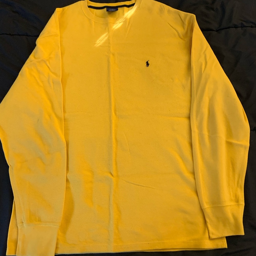 Crew neck long sleeve shirt